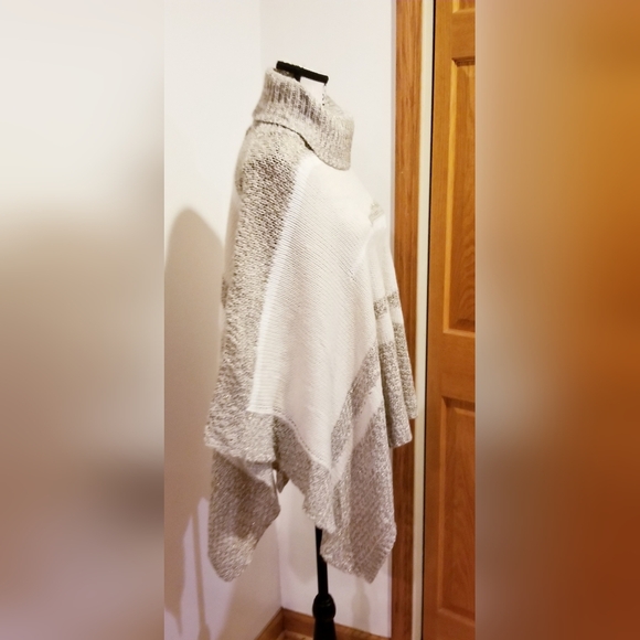 Midnight Velvet Beige White Turtleneck Waffle Knit Shawl Poncho Wrap One Size - Picture 8 of 8